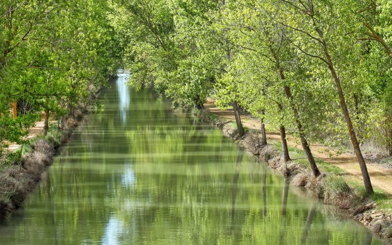 Canal de Castilla in the province of Valladolid, a different train trip in Spain