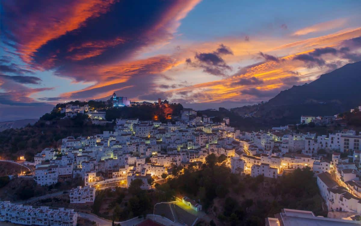 Casares.