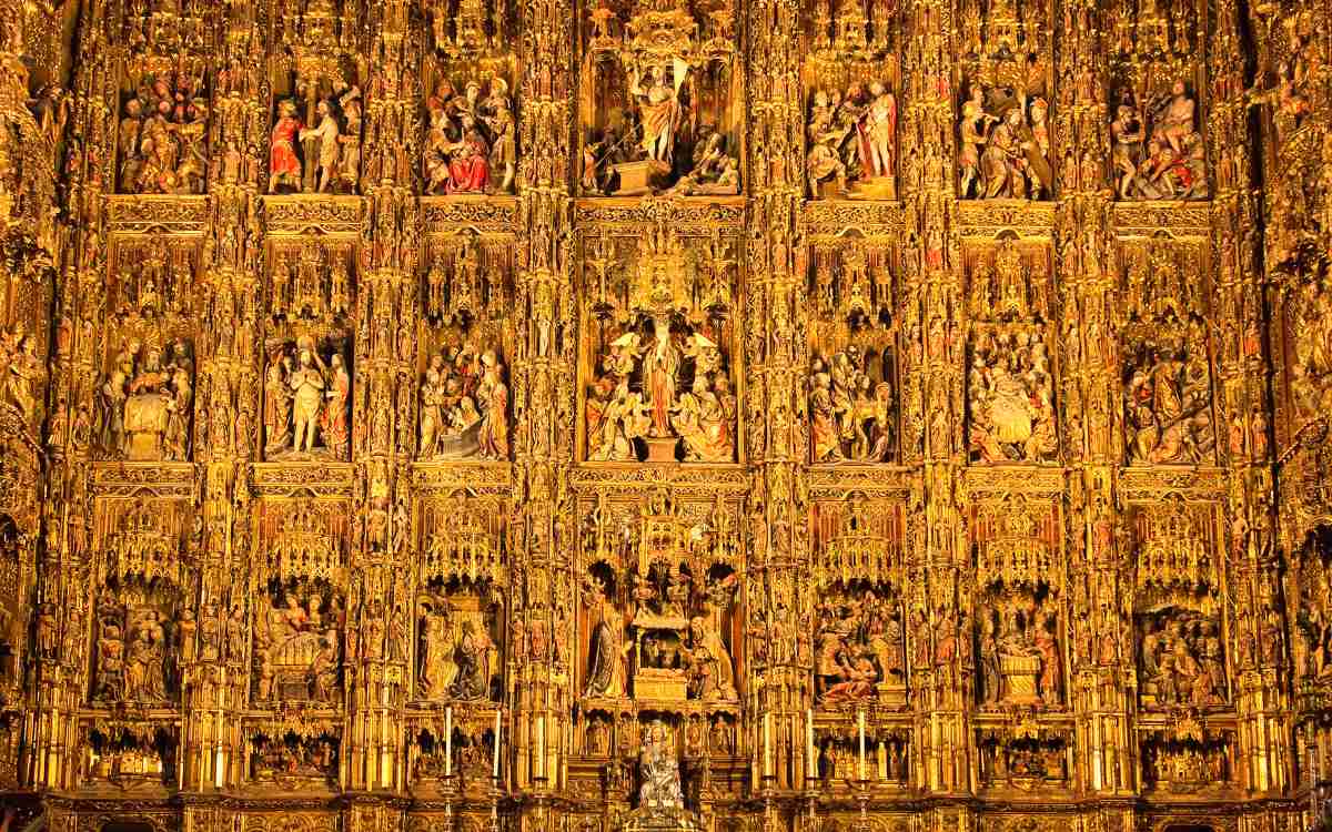 Main altarpiece.