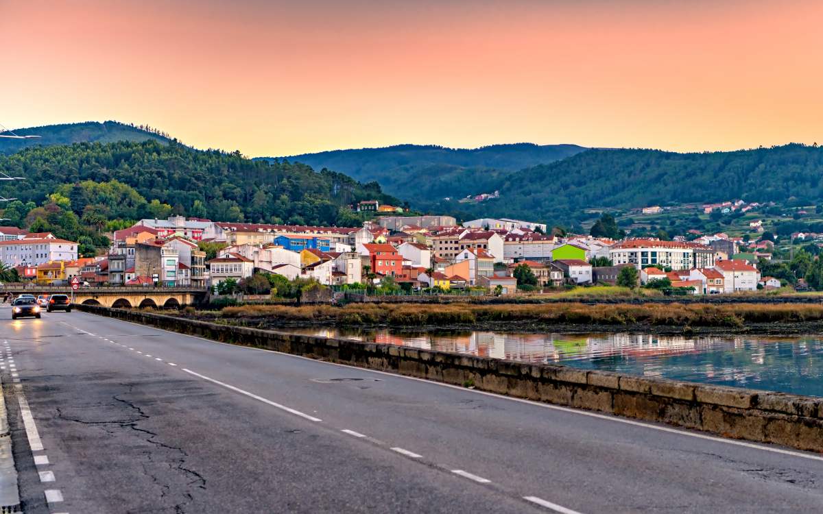 Noia viewed from one of its many bridges.