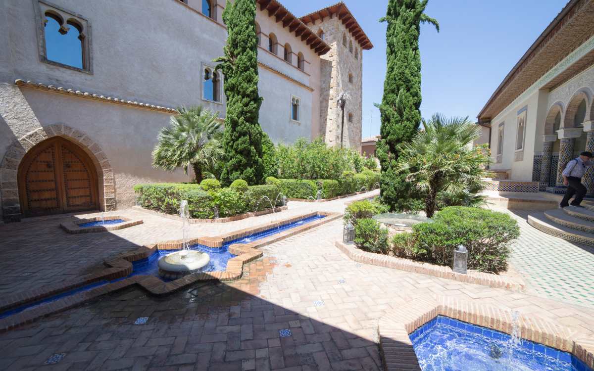 Backyard of the Palacio de los Condes de Cervellón.
