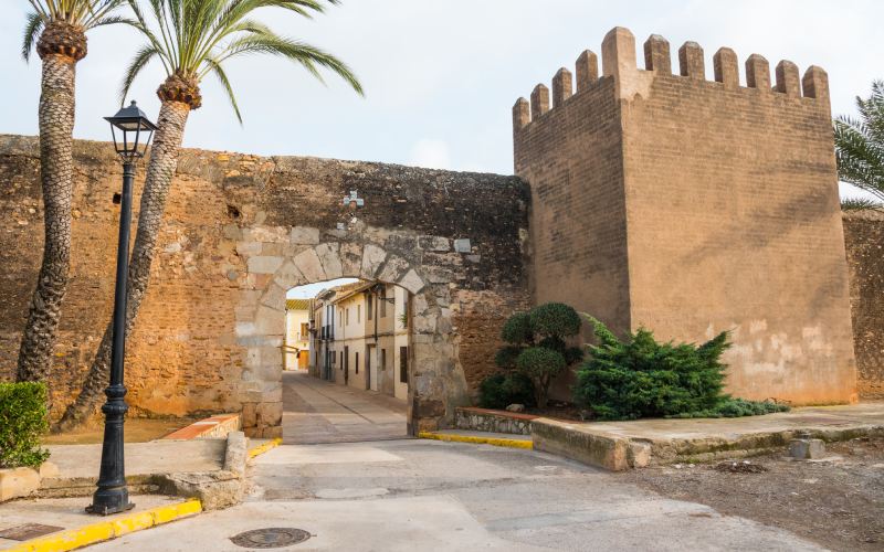 The walled Mascarell.