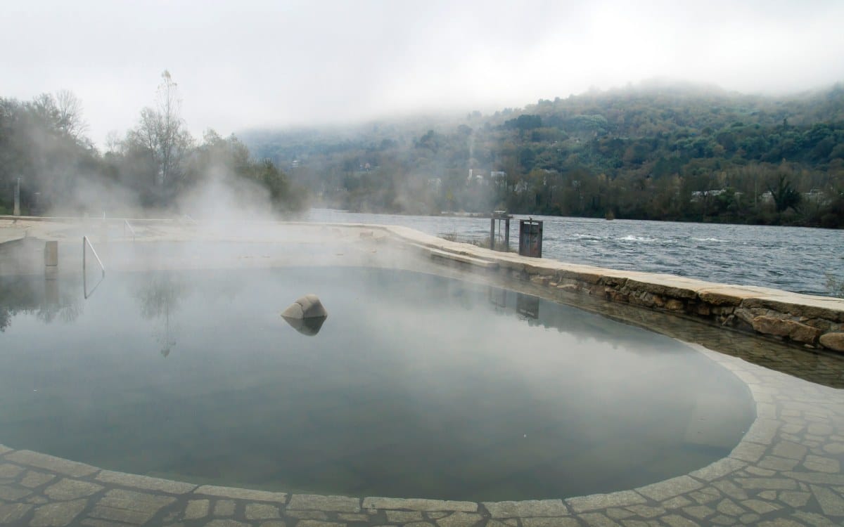 Thermal waters on the Miño River. 