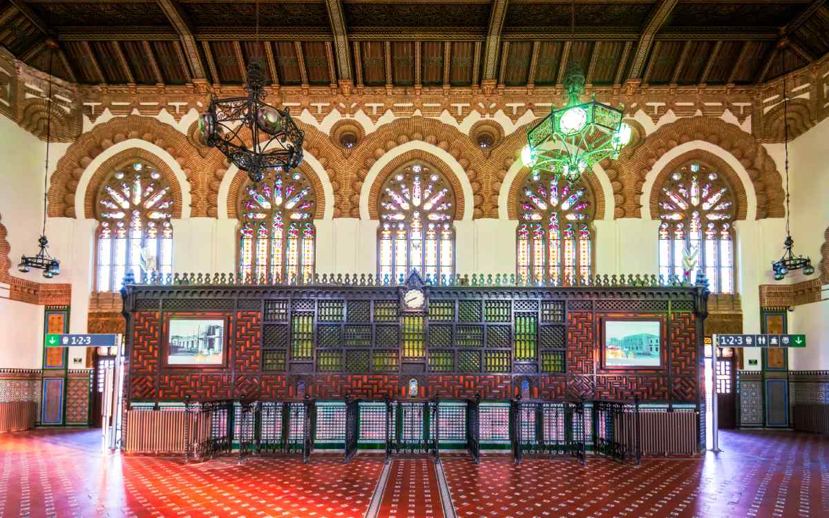 Toledo’s train station hall.