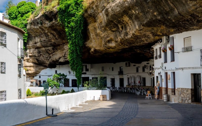 Houses in Setenil de las Bodegas, built in symbiosis with the geology of the area. 