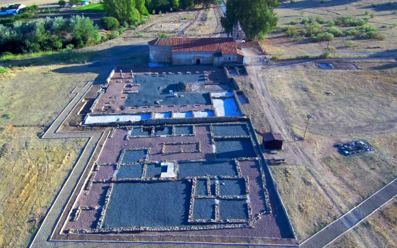 View, captured from a drone, of the Roman city of Turóbriga in Aroche (Huelva).