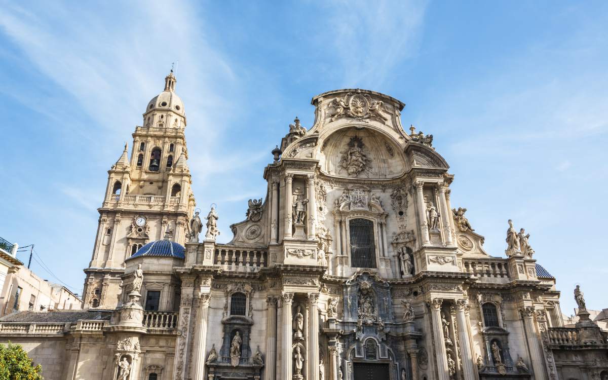 Cathedral of Santa María.