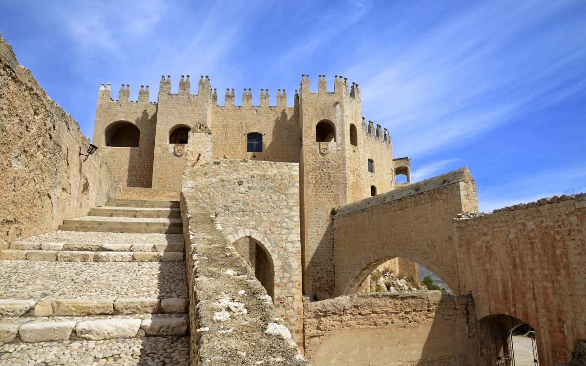 Access to the palace.