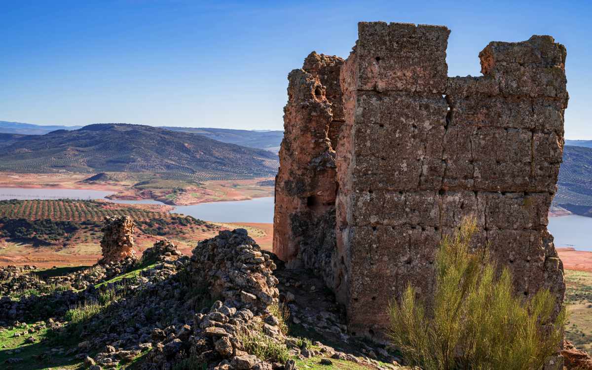Ruins of the castle of Giribaile.