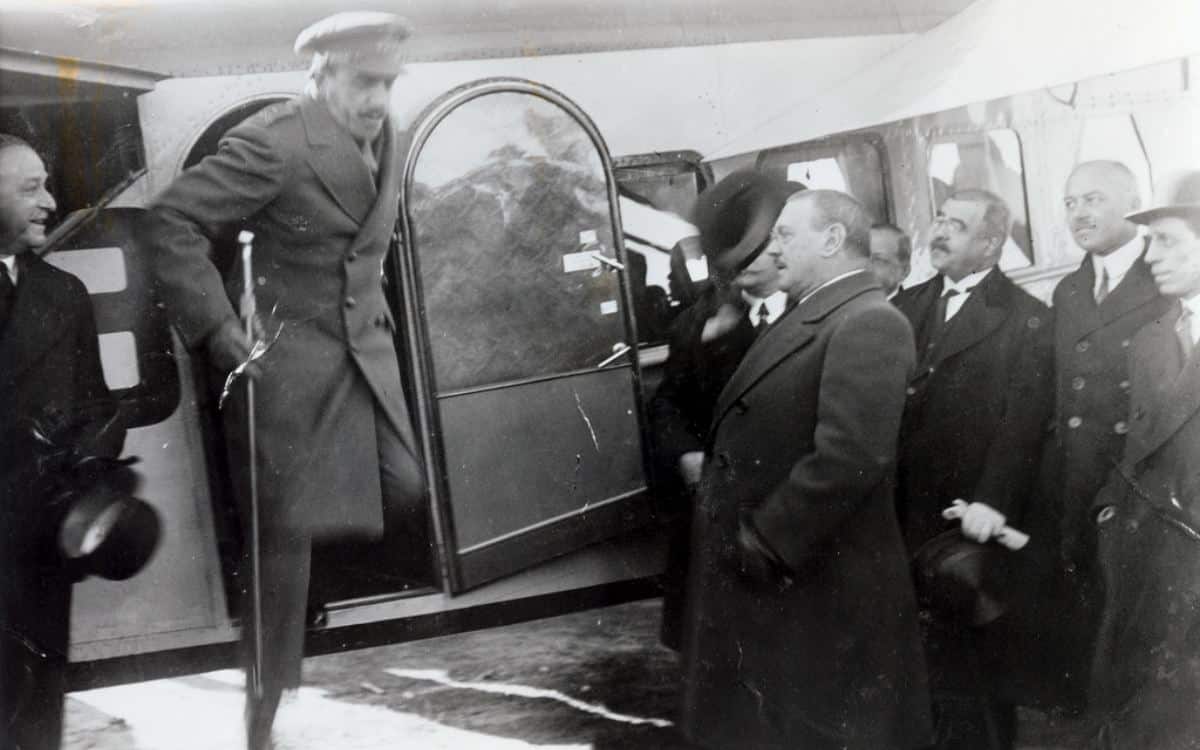 Alfonso XIII during Iberia Airline’s inaugural flight.