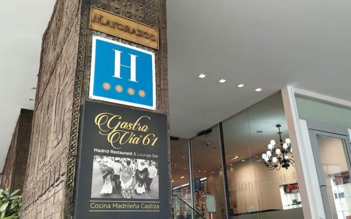Grupotel Mayorazgo entrance