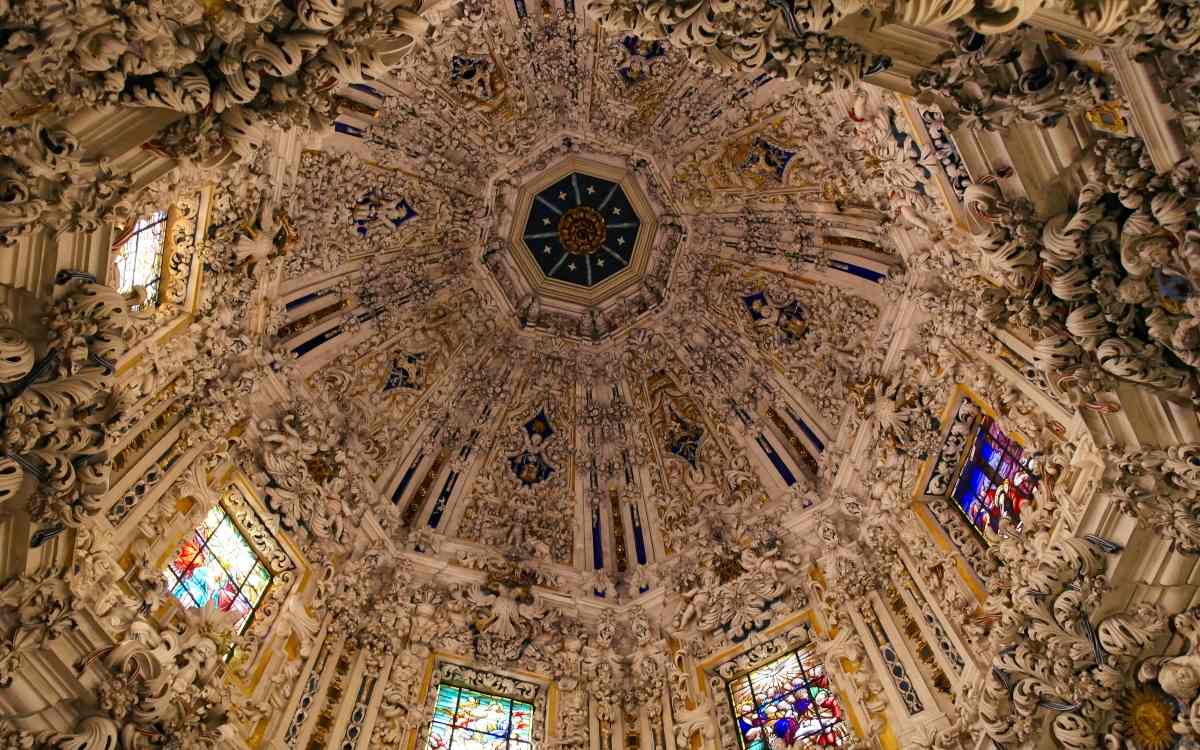 Inside the Santa María de la Victoria Basilica
