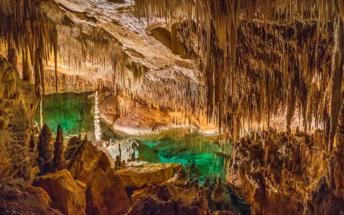 The Drach Caves