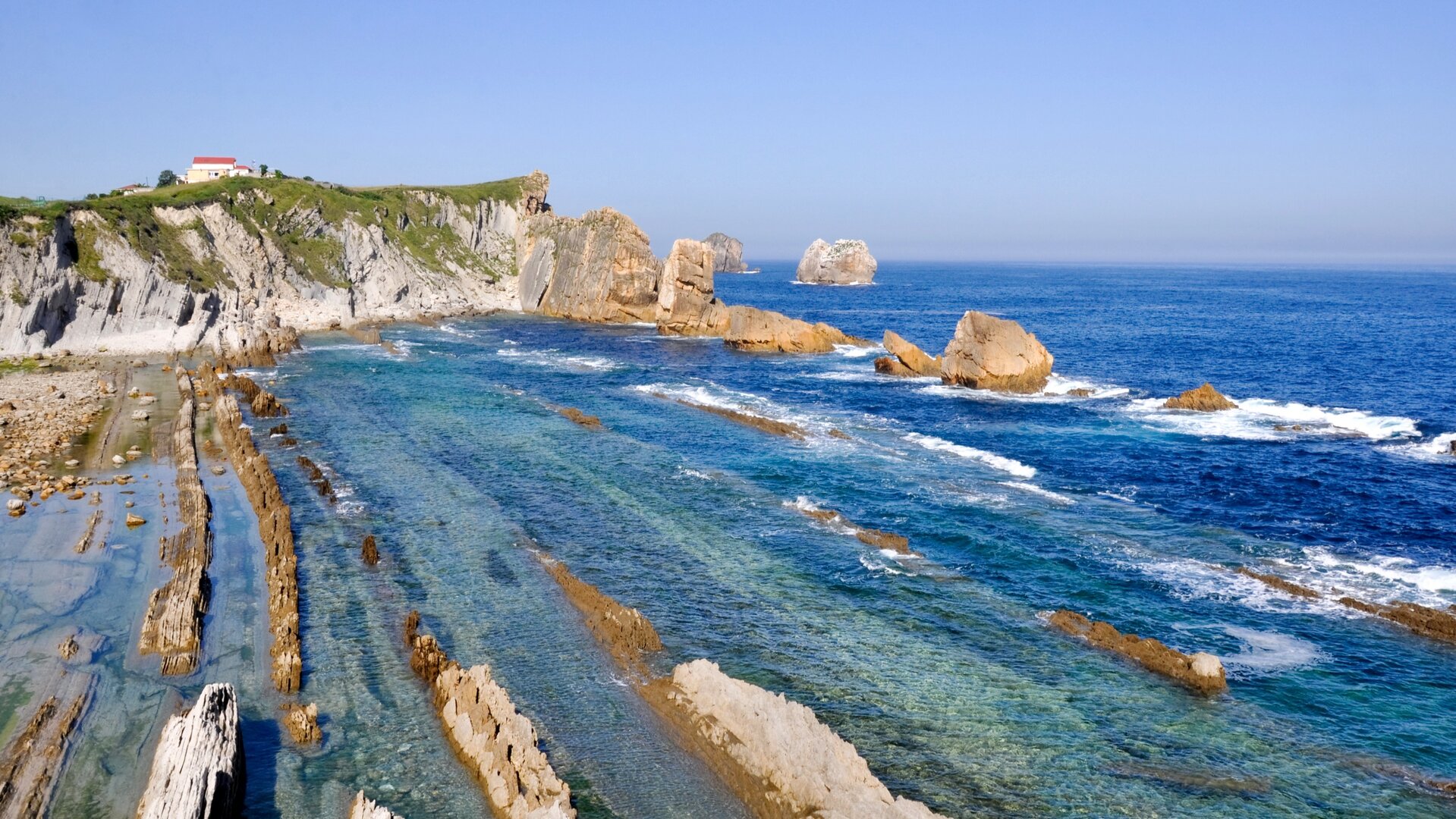 Costa Quebrada in Cantabria. | Dreamstime