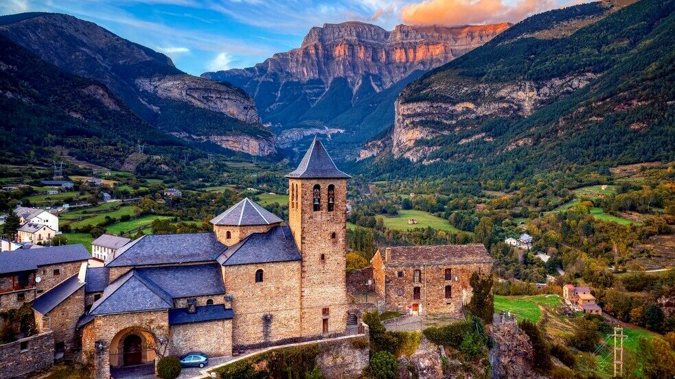 View of Torla-Ordesa in the province of Huesca. | Shutterstock