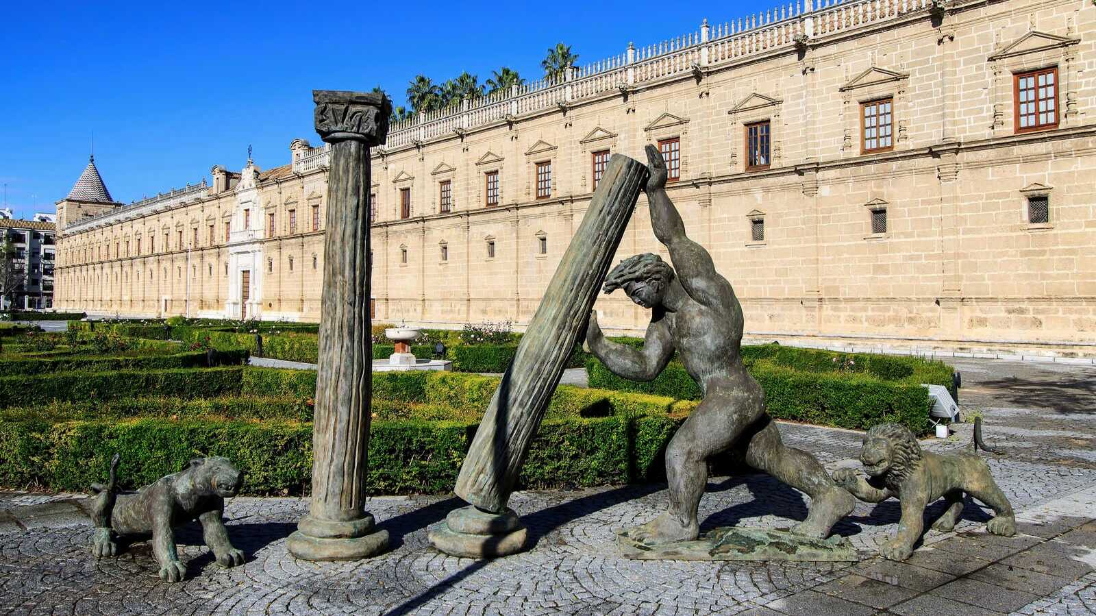 Statue of Hercules. | Dreamstime