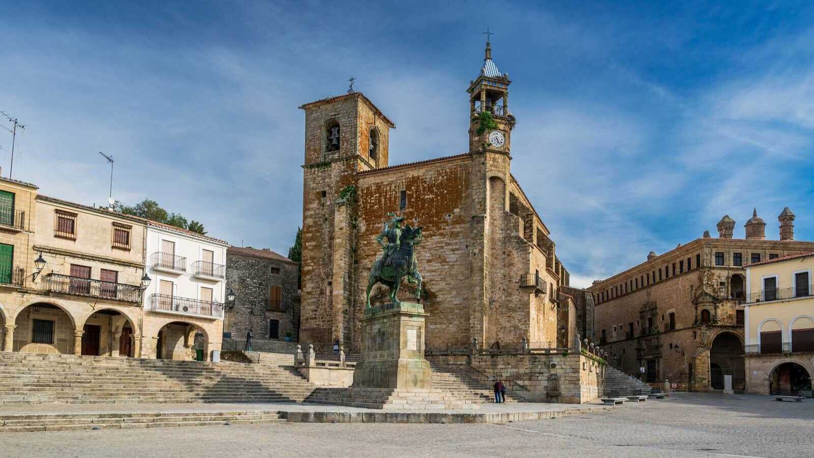 Trujillo's Plaza Mayor. | Shutterstock