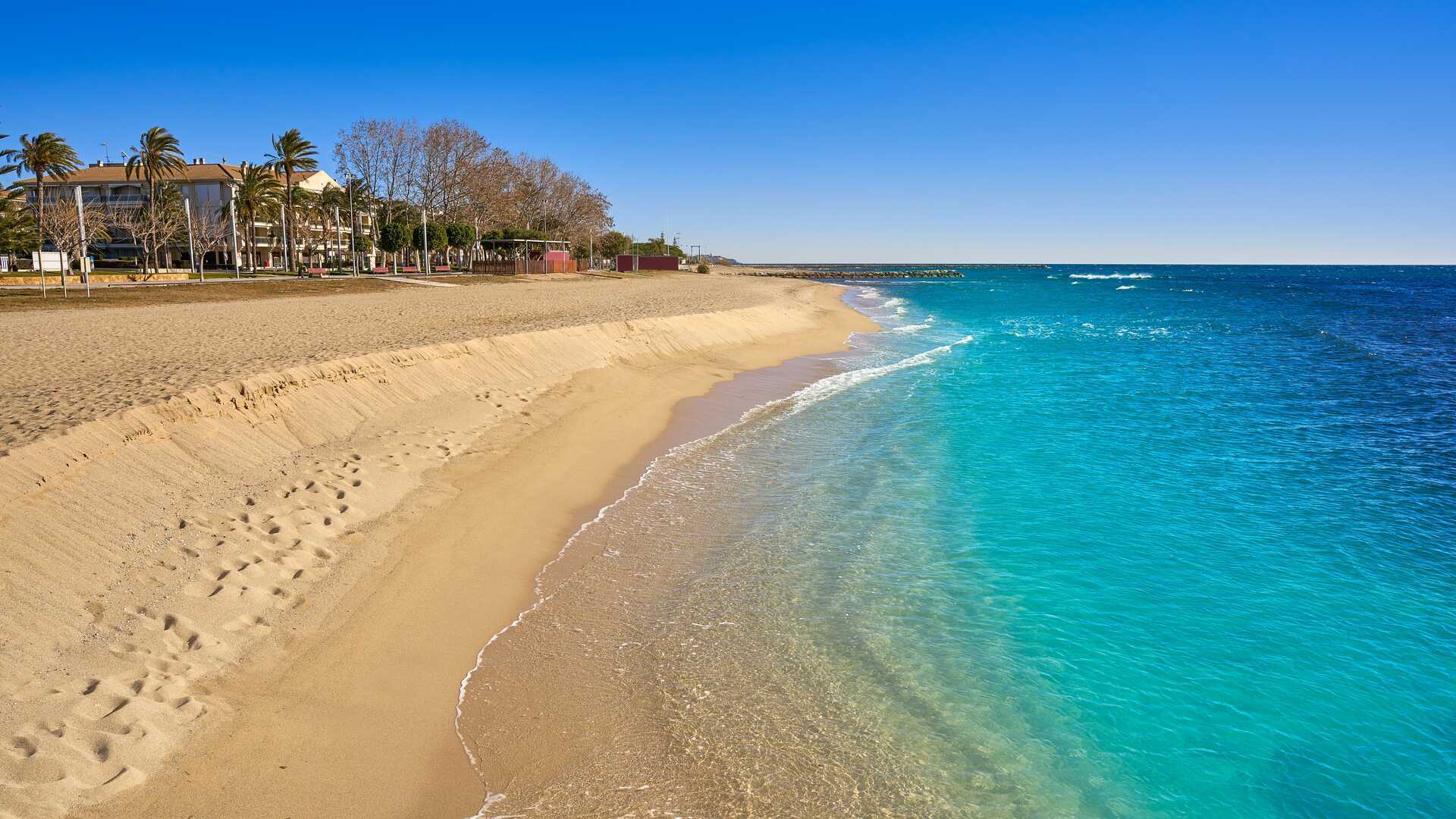 Cavet Beach in the province of Tarragona. | Shutterstock