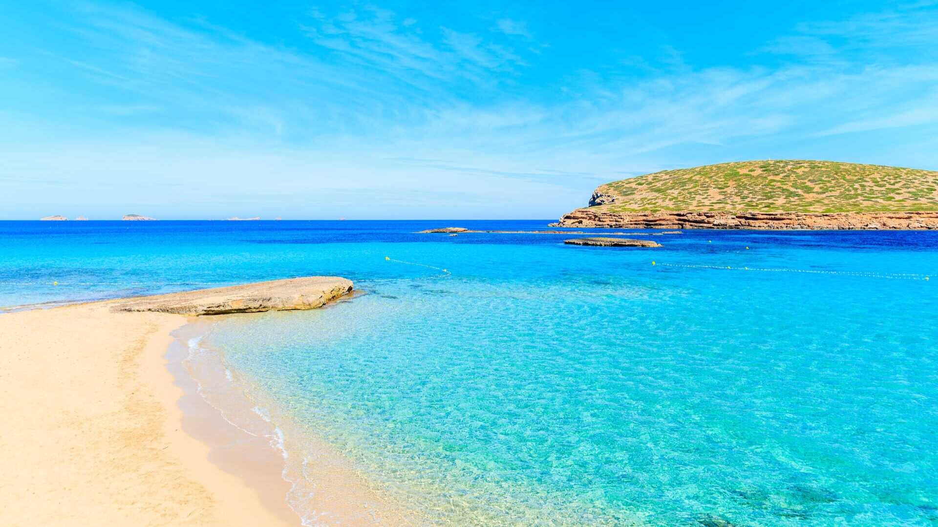 Cala Comte. | Shutterstock