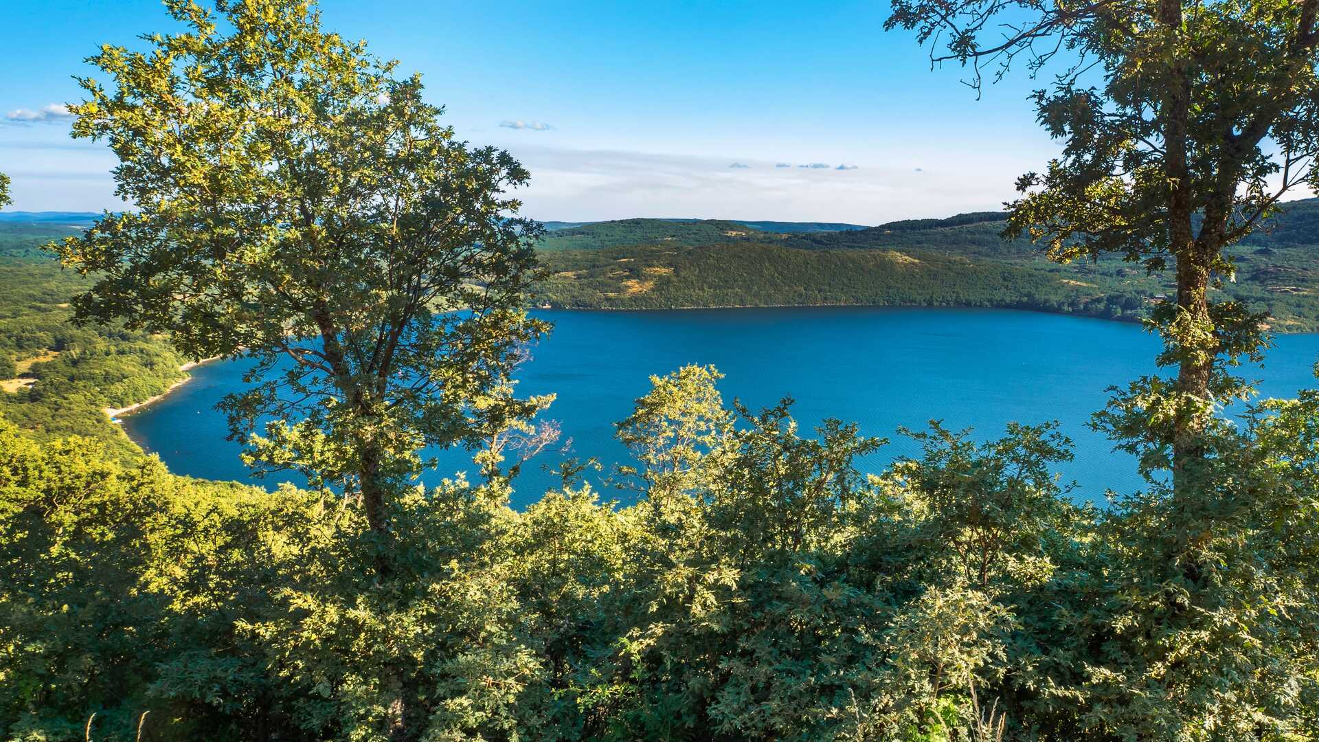 Sanabria Lake in the province of Zamora. | Shutterstock